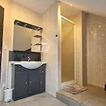 Apartamento La Tour Des Graffitis -t2-wi-fi *