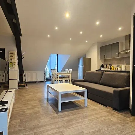 La Tour Des Graffitis -t2-wi-fi Sedan