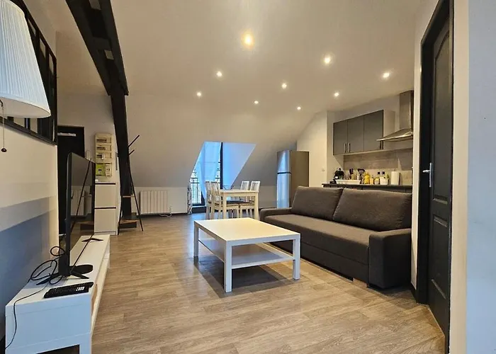 La Tour Des Graffitis -t2-wi-fi Sedan